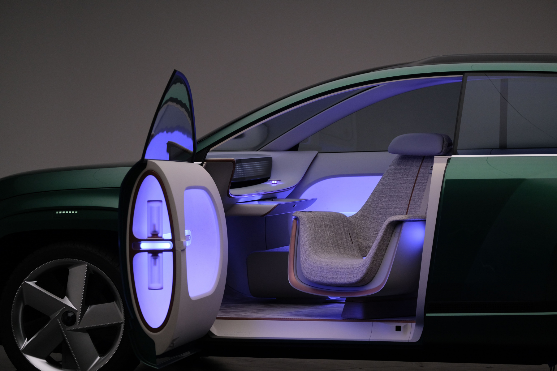Hyundai Motor представила концепт SEVEN – позасегментний позашляховик бренду IONIQ. | Автопланета - фото 15